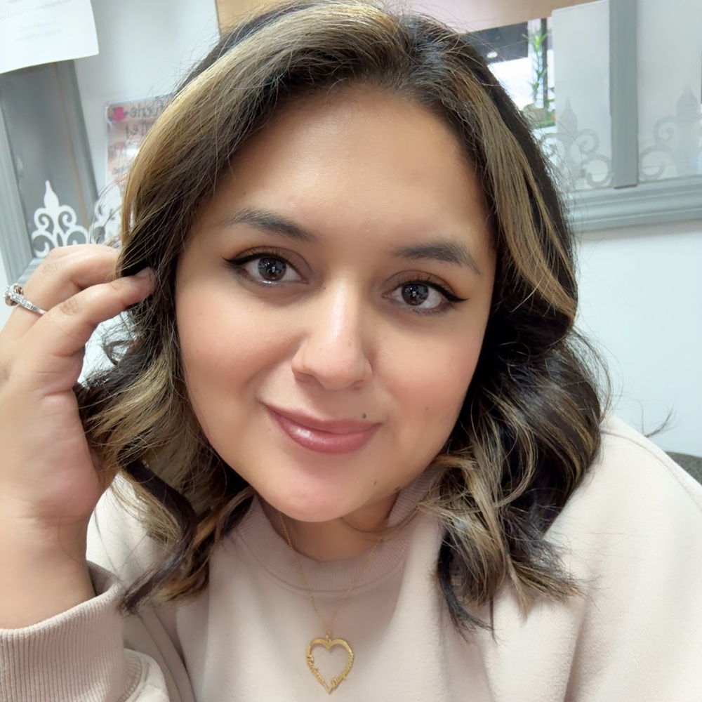 Meet your Posher, Dayanna